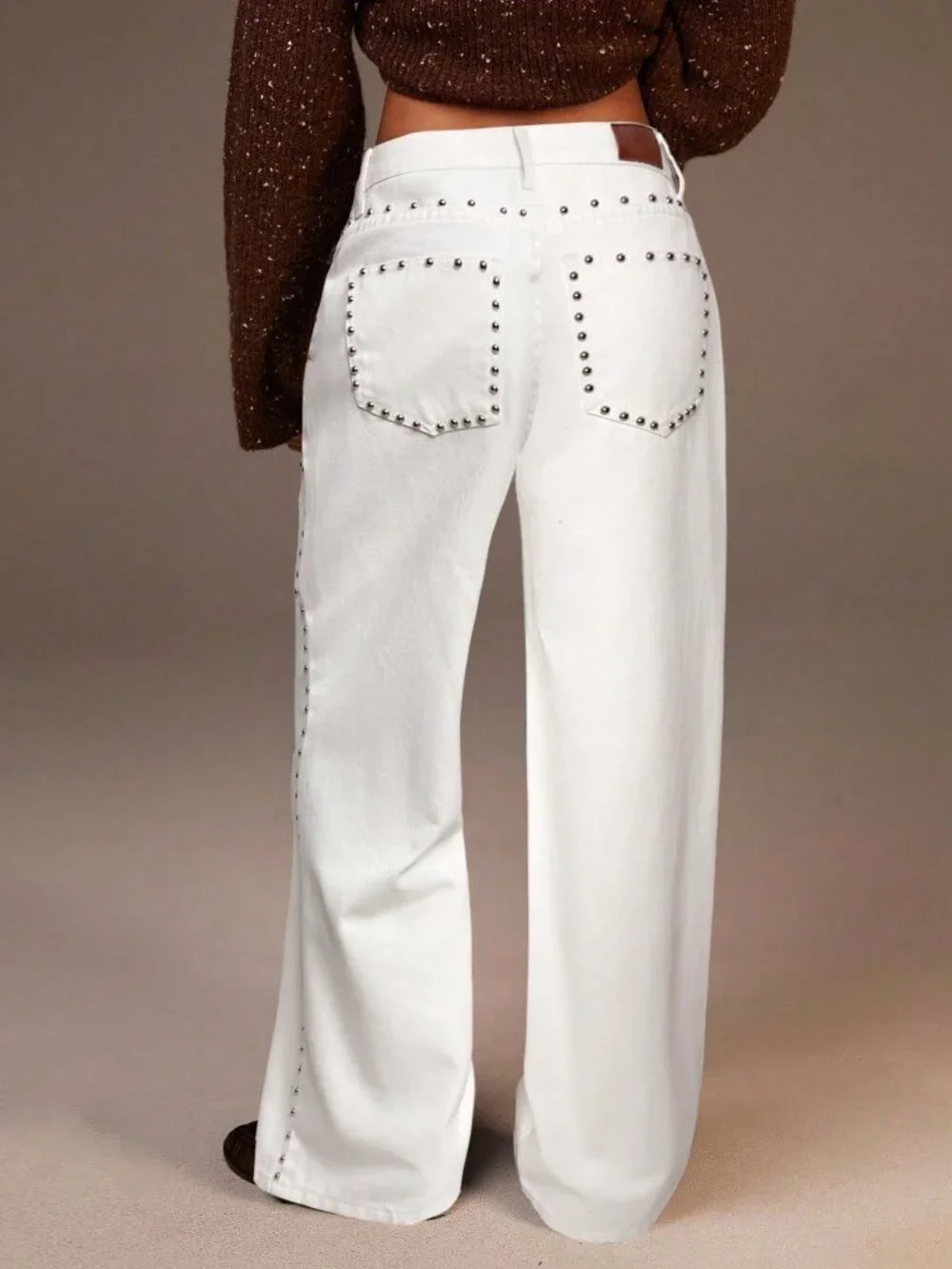 Apricot Casual Women's Rivet Pocket Wide Leg Loose Jeans - Picture 2 of 6